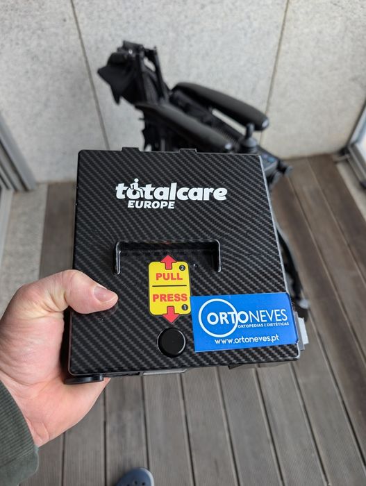 Cadeira de rodas eléctrica martinika carbon