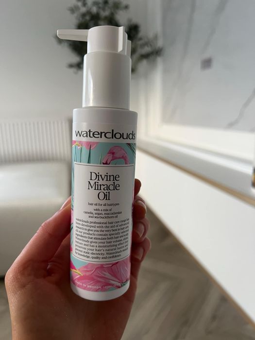 Cudowny olejek Waterclouds Divine Miracle Oil odzywczy do włosów