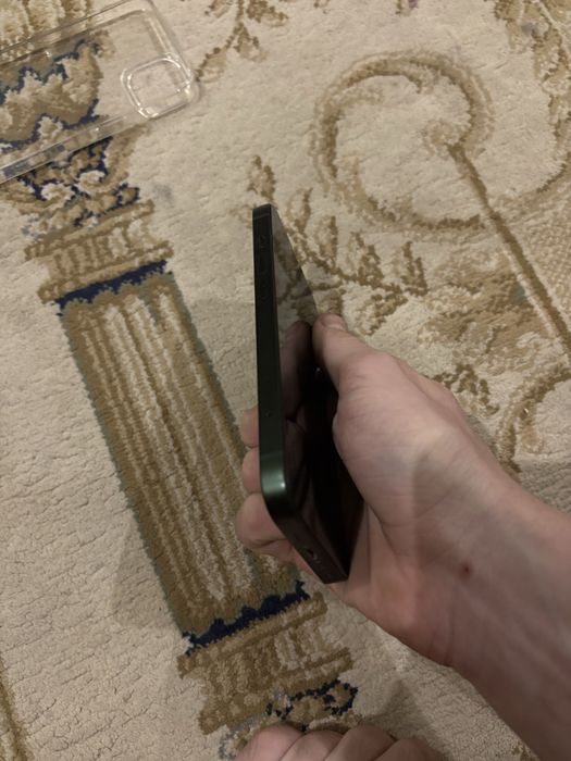 Продам айфон 13 9/10 iphone 13