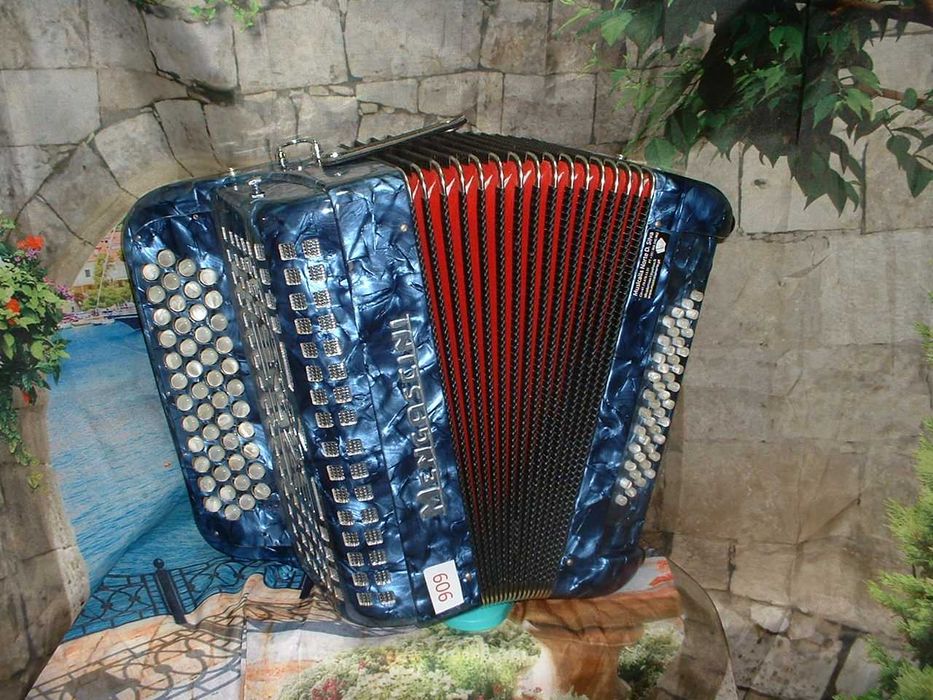Concertina co radio de cacetes  Avenda N .909