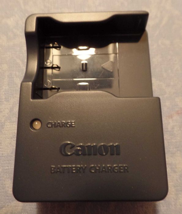 Carregador Original Canon CB-2LUE Novo (98)