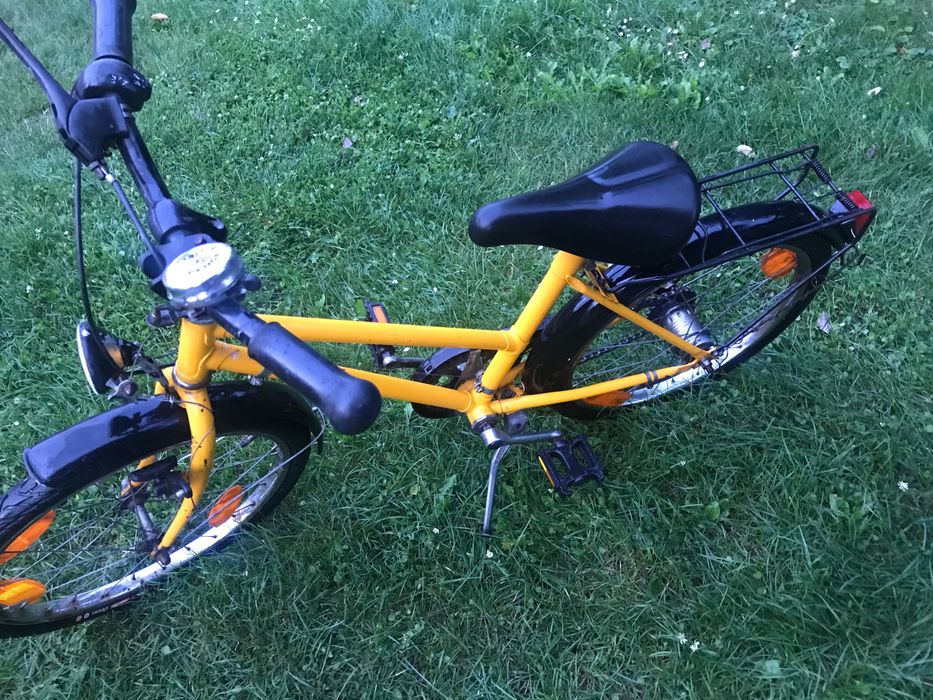 Rower dziecięcy-żółty hamulec ręczny i nożny + bagażnik