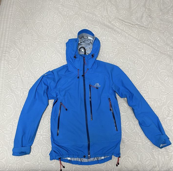 Вітровка mountain equipment з дефектами