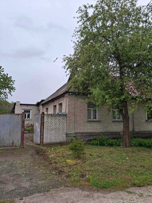 Продам пол домав г. Путивль