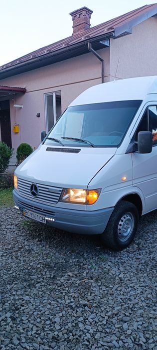 Mercedes Sprinter. Мерседес Спрінтер.