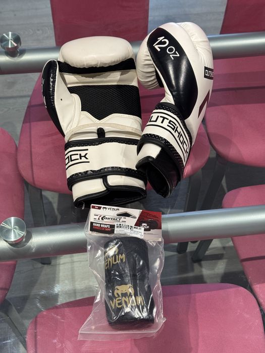 Luvas Outshock + bangagem