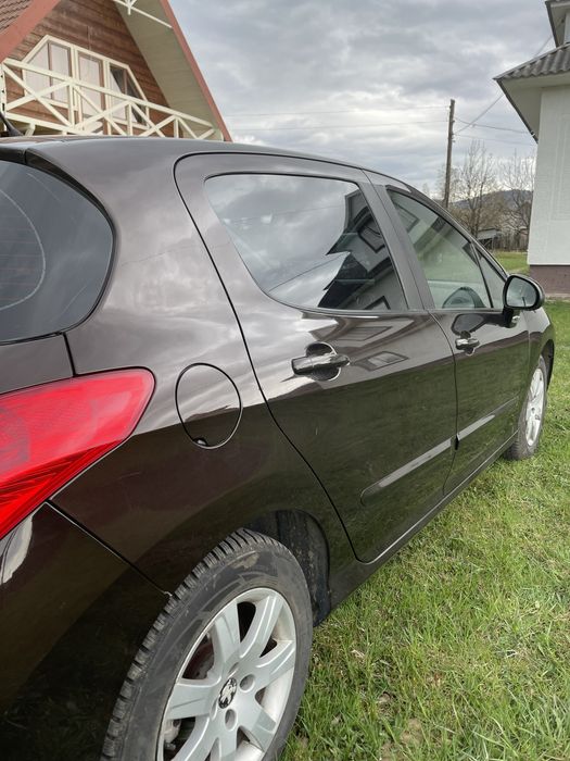 Peugeot 308 2011 р рейстал