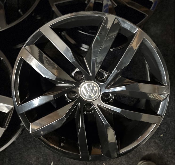 Диски Volkswagen Golf Madrid R 17 5 112 Passat Touran