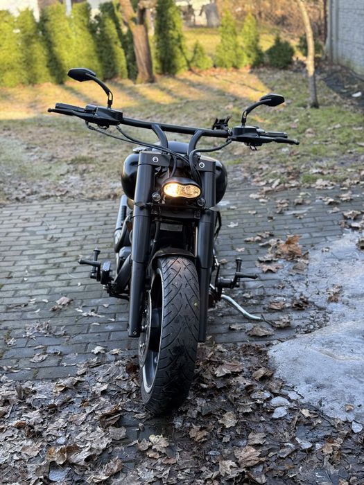 Yamaha Stratoliner XV1900 custom zamiana