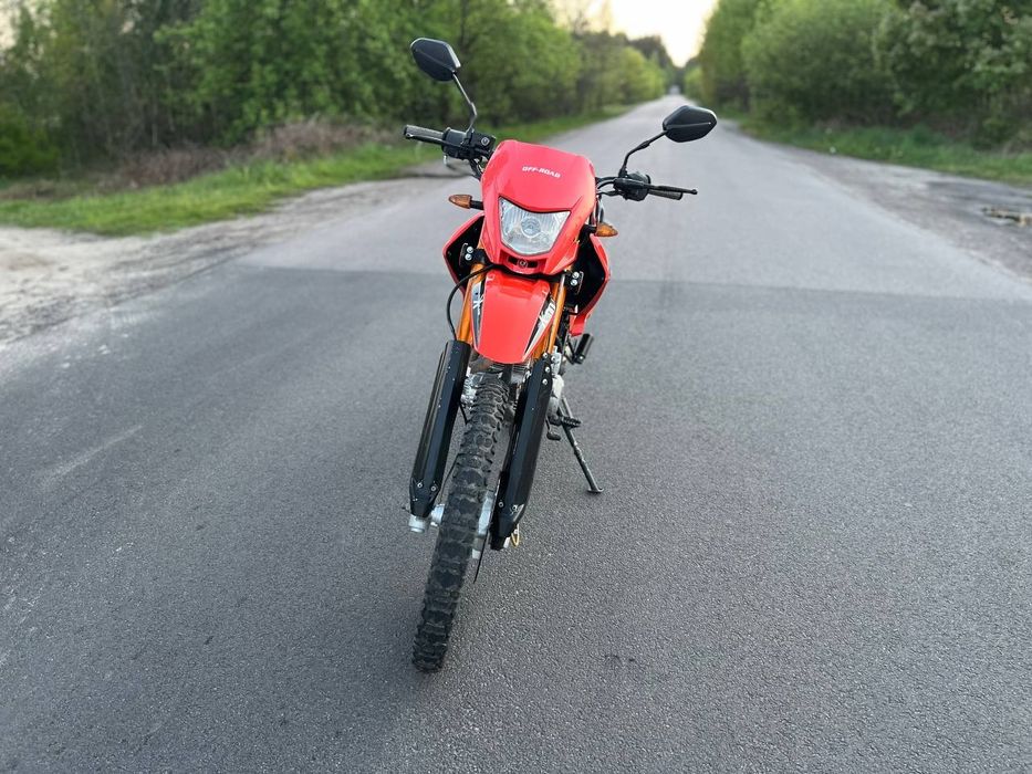 Продам мотоцикл вайпер в200р
