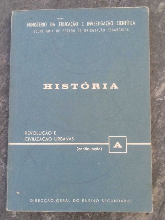 livros escolares de historia e outros