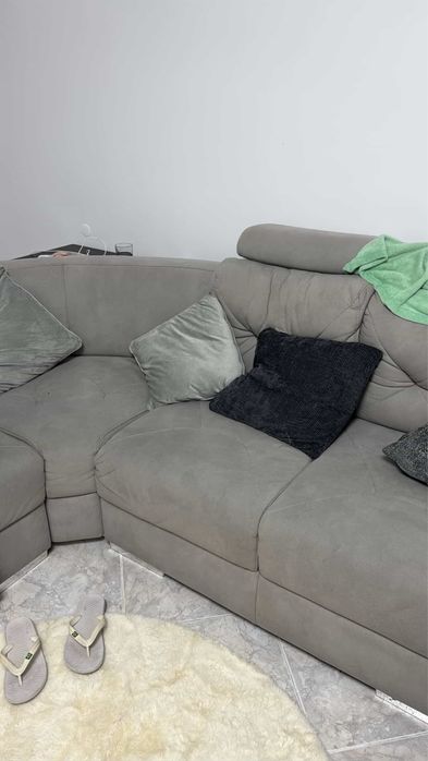 Sofá com chaise long
