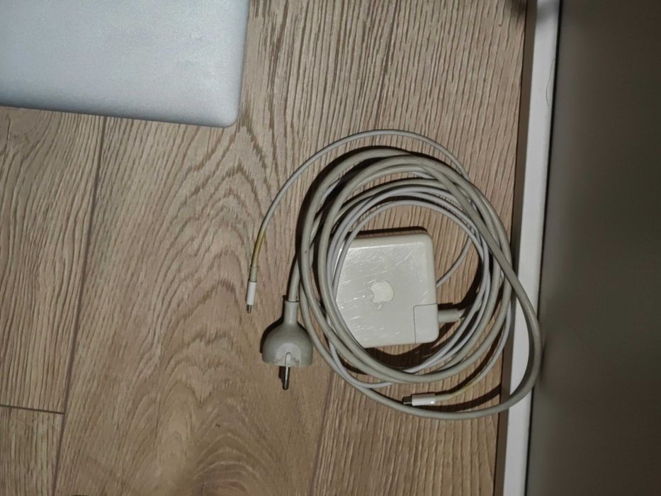 Portátil Apple MacBook Pro 15.4 Touchbar de 2017