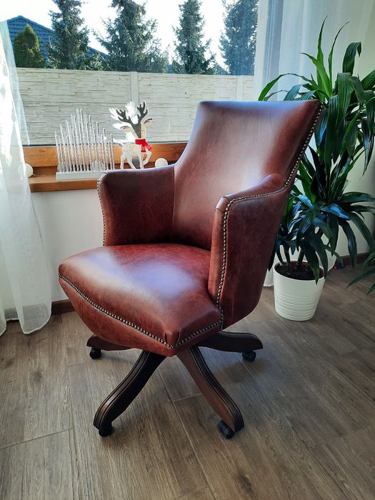 Gabinetowy fotel do biurka. Postarzana skóra Dubai