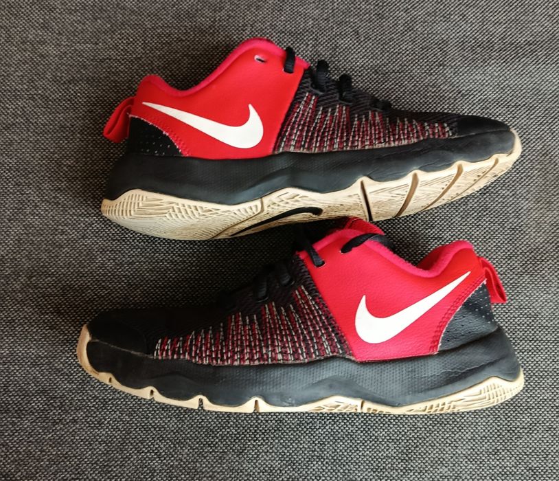 Buty młodzieżowe Nike Hustle Quick rozmiar 37, 5