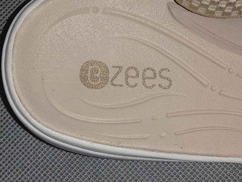 Bzees Sandały Damskie Roz 38,5 Wkł.24,5