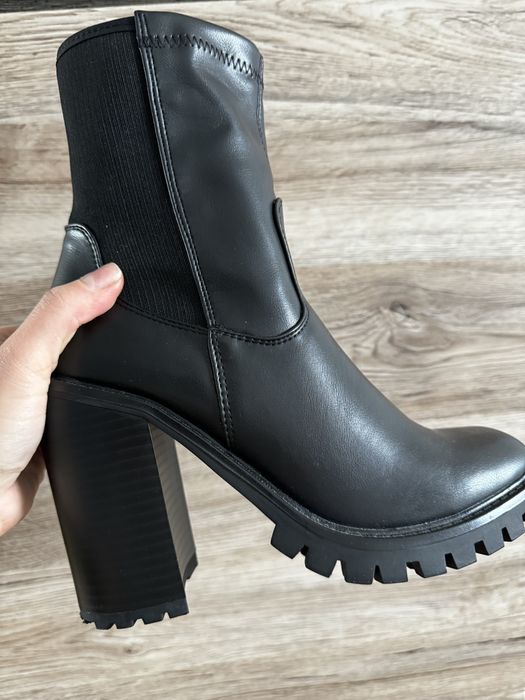 Buty damskie nowki z ccc