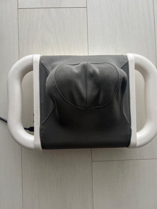 Массажер для голови та шиї . Стан - новий