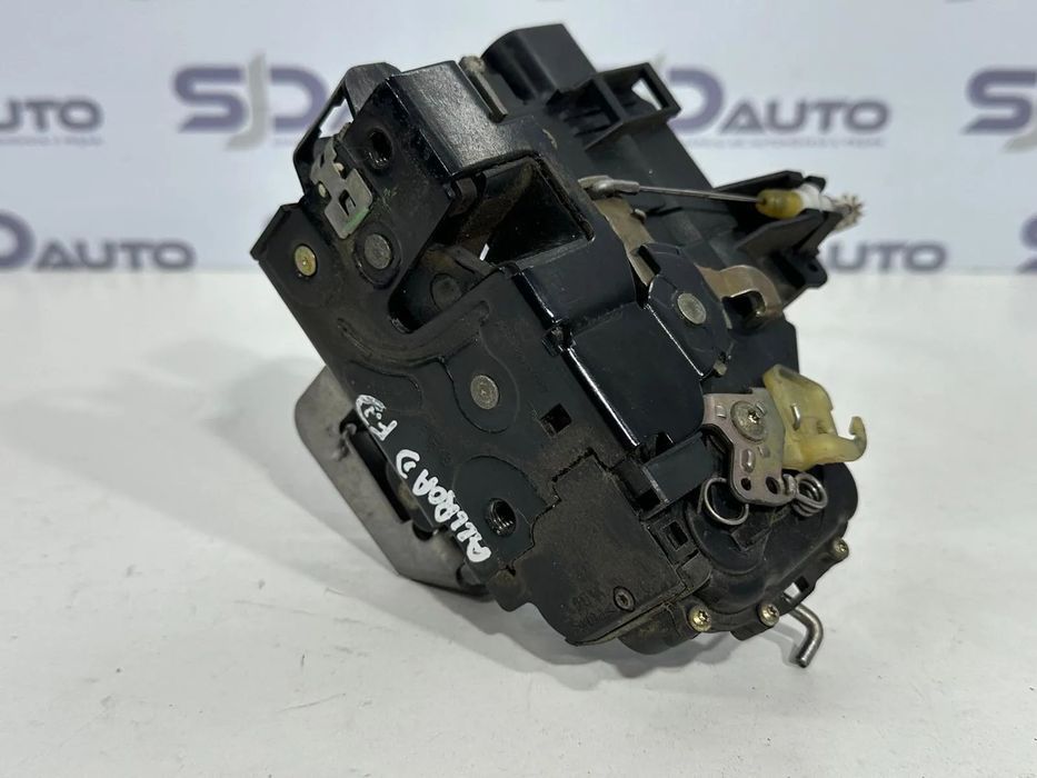 Fecho Porta Frente / Trás Direito / Esquerdo - Audi A6 Allroad (C5)