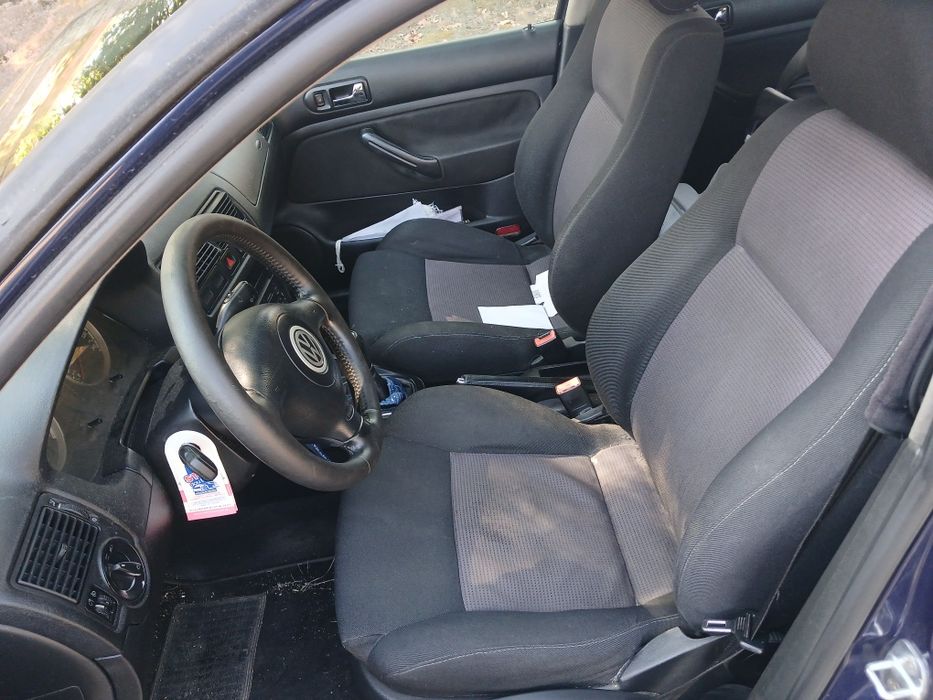 Vendo Volkswagen Golf 4 1.9 tdi