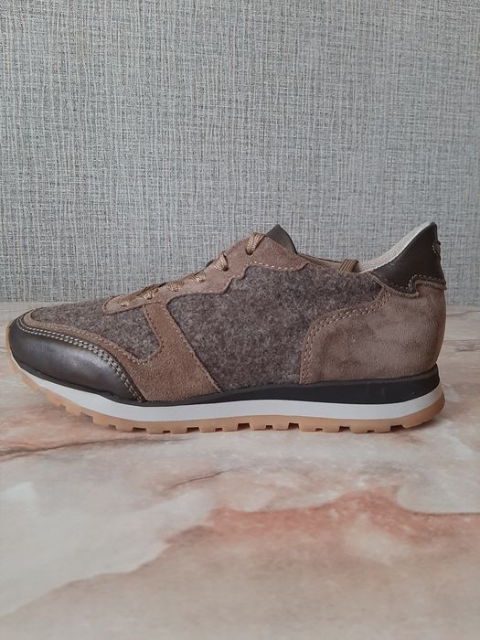 Кроссовки  женские  Dirndl+bua