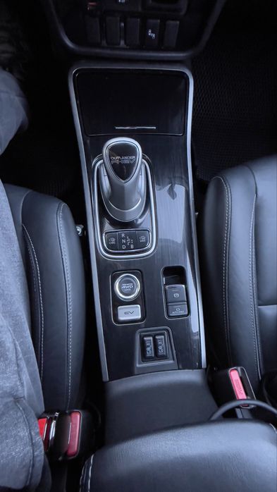 Mitsubishi Outlender PHEV, 2.0, без вложений!!!