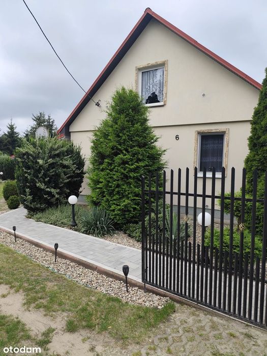 Dom wolnostojący fotowoltaika, klimatyzacja, duża działka .REZERWACJA.