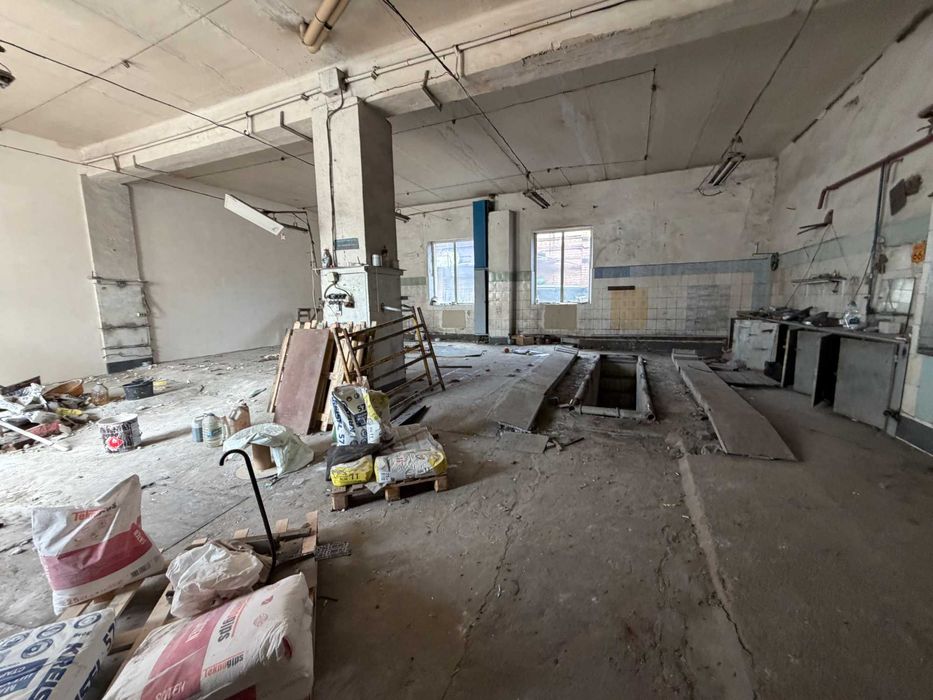 Приміщення під склад в центральній частині, вул. Святотроїцька