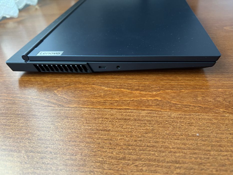 Lenovo Legion 5 15ITH6H i7-11800H / RTX 3060 / 32 GB RAM / 1 TB SSD / 165 Hz
