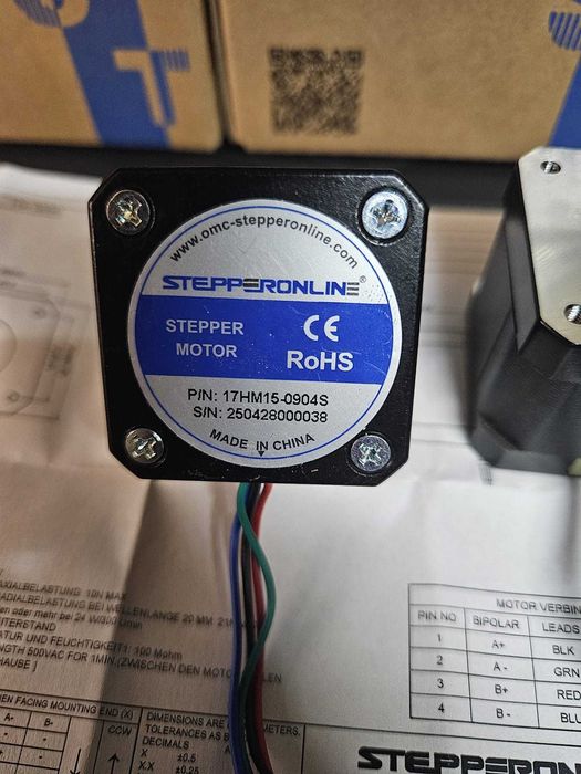 Motores de Passo NEMA 17 (StepperOnline 17HM15-0904S) - Alta Precisão 0.9º