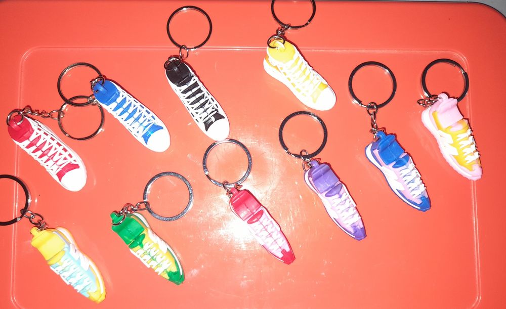 Porta chaves sapatilhas