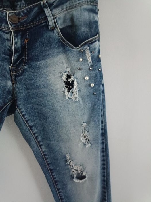 Jeansy Reserved r. M