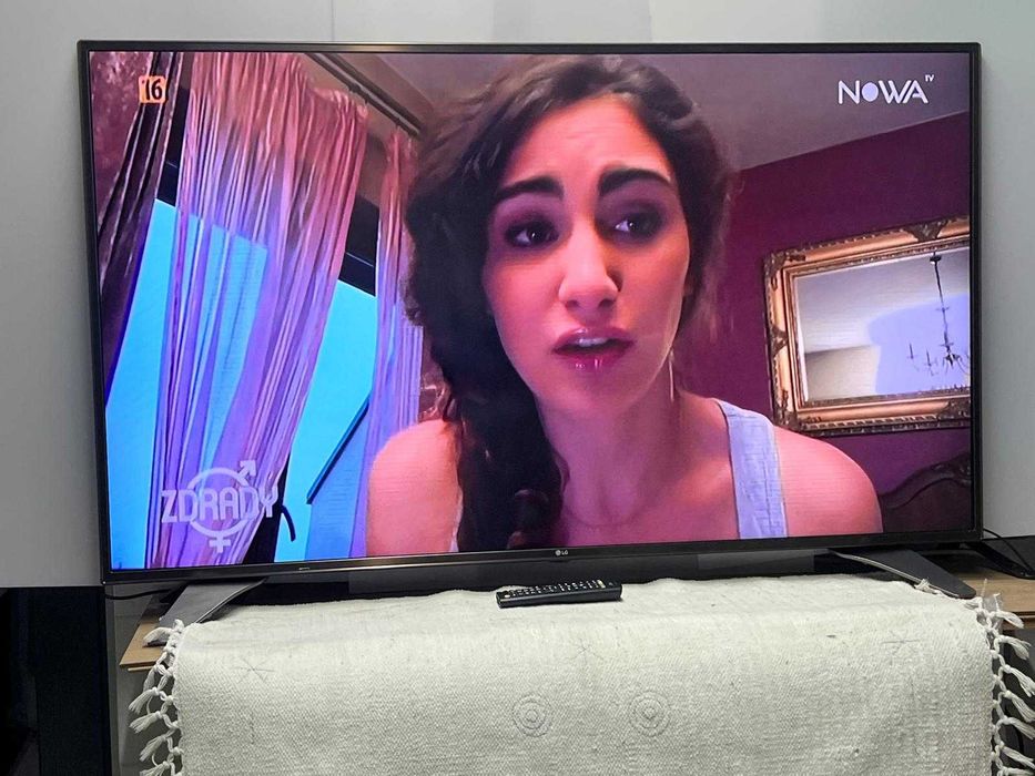 LG 55" LED Smart Tv WiFi  DVB -T2 HEVC-265