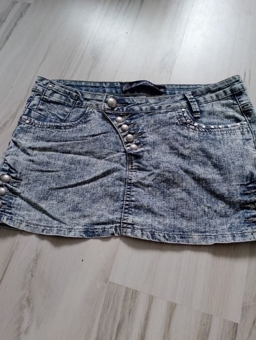 Sprzedam miniówkę jeansową