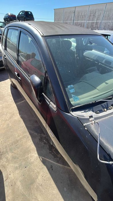 Suzuki Liana 2003 para Peças