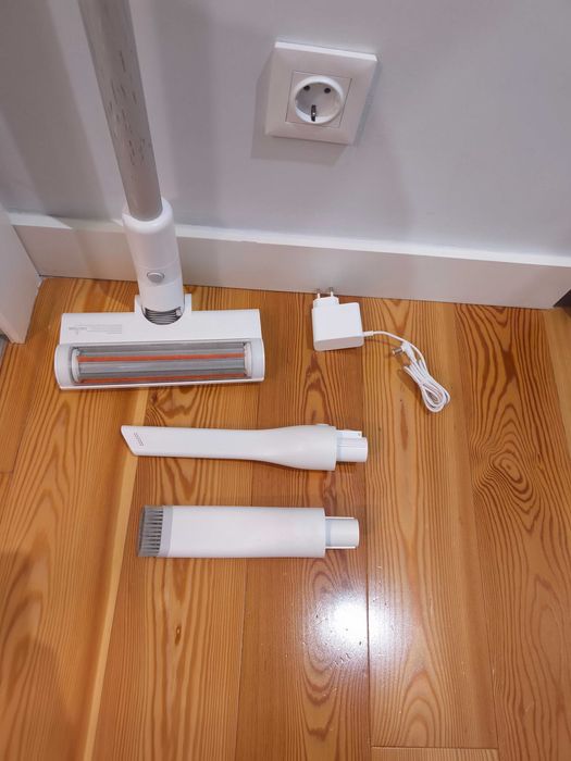 Aspirador Vertical Xiaomi Mi Vacuum Cleaner Light - sem fios