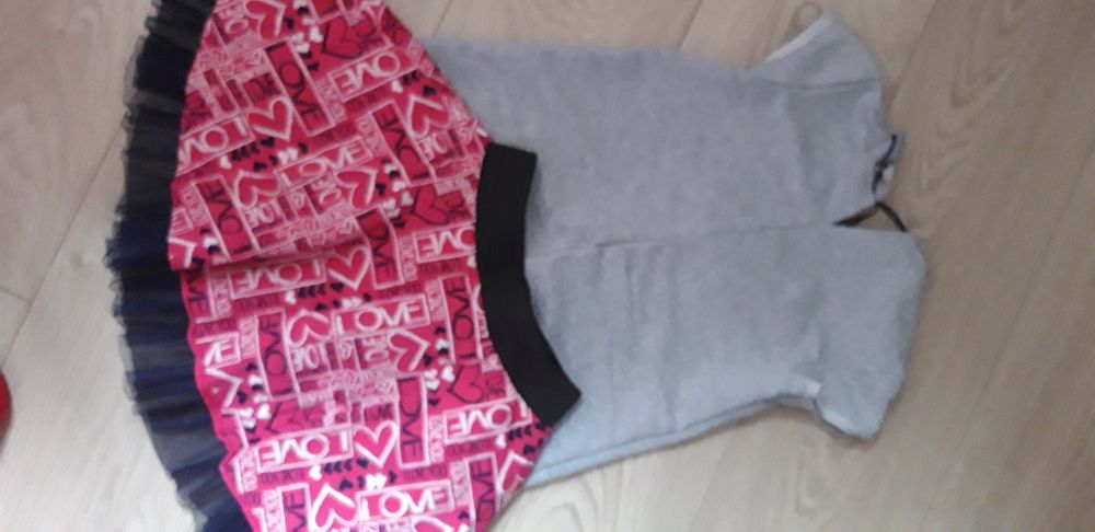 Komplet bluzka i spódnica