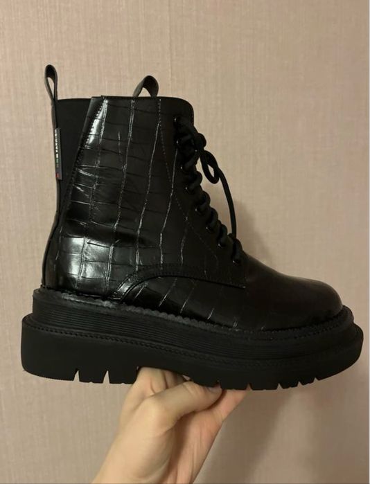 Ботінки нові жіночі