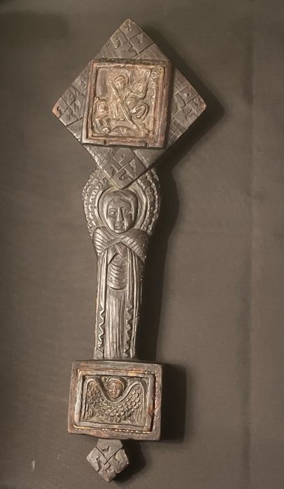 Bardzo piękny etiopski, ręcznie wykonany krzyż z drewna i marmuru