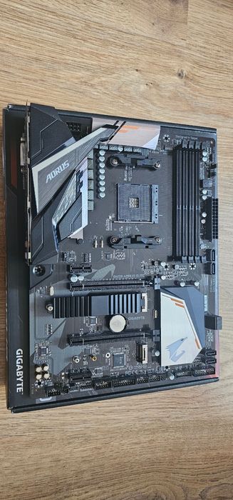 Gigabyte B450 Aorus Elite