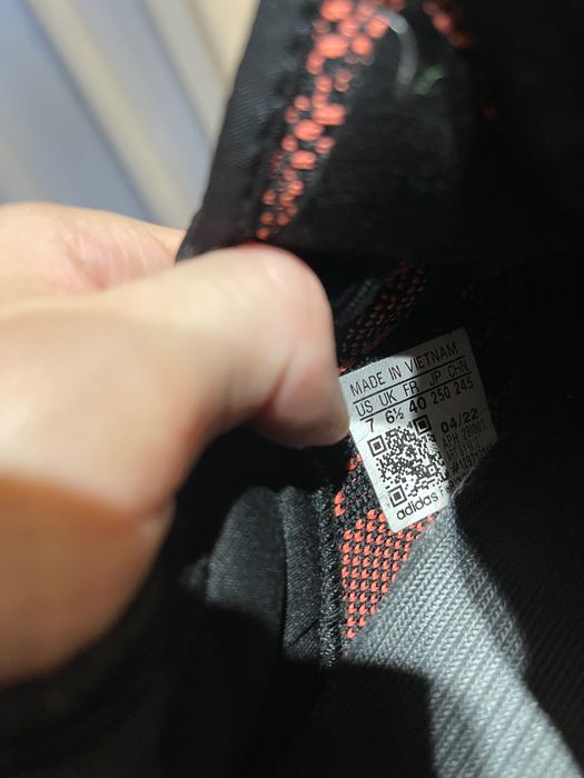 adidas Yeezy boost 350 v2 core black red 40 onyx zebra