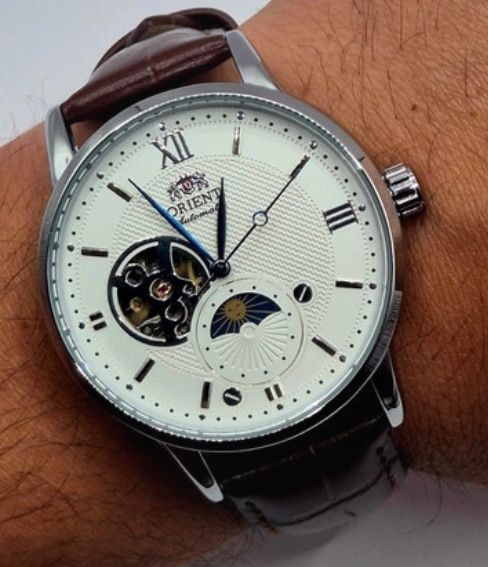 Relogio Orient automatico ,mecanismo vista + fases da lua ,lindo