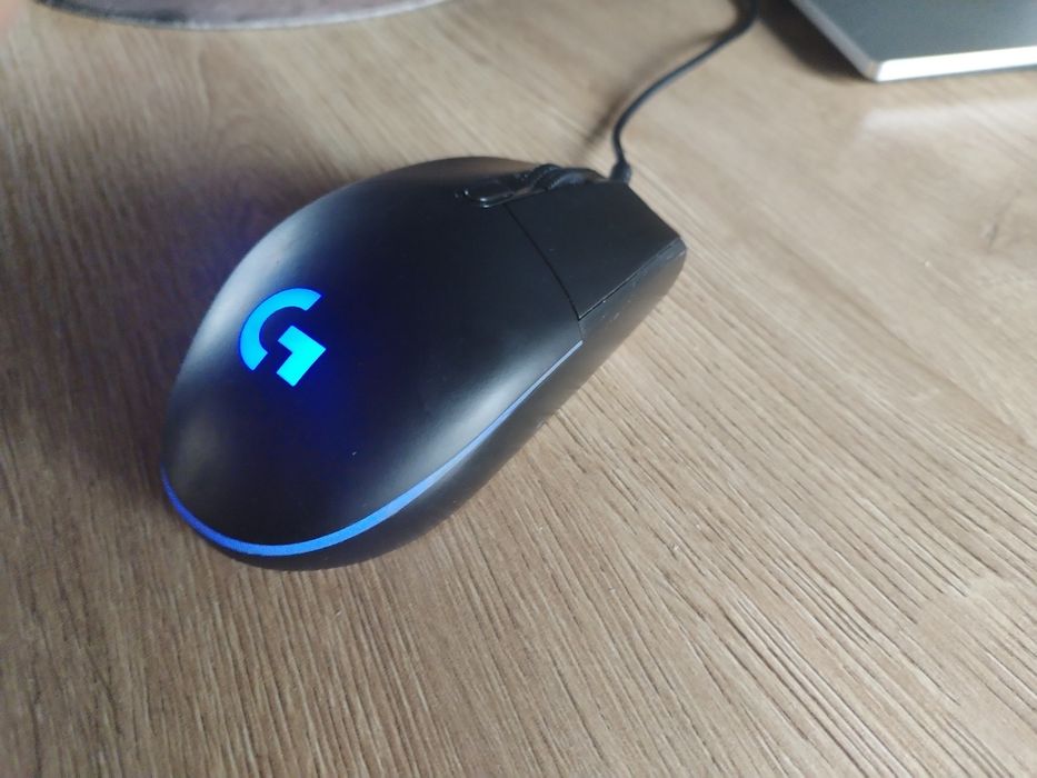 Комп'ютерна ігрова мишка Logitech g 102