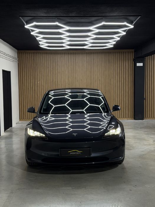 Tesla Model 3 SR Highland