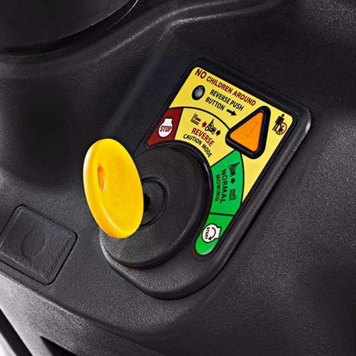 TRAKTOREK CUB CADET XT2QR106 24KM HYDRO Kawasaki 726cc V-2 +Pług