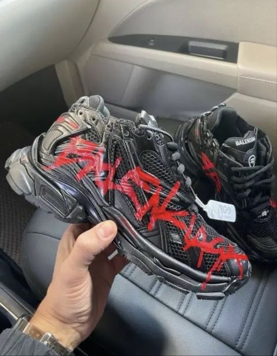 Balenciaga runner