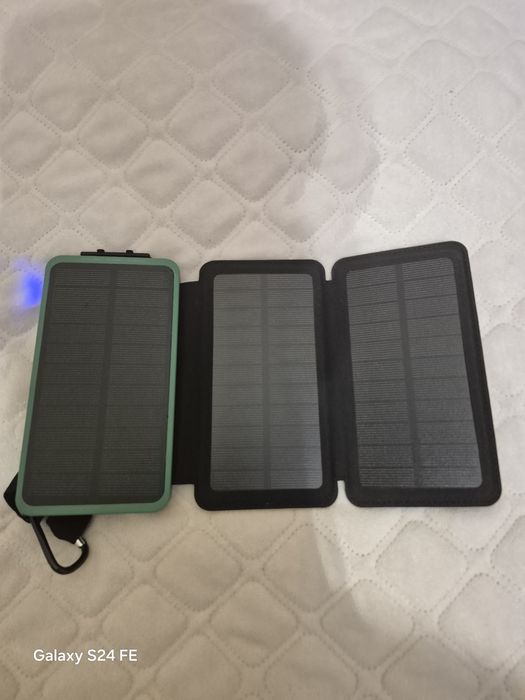 Туристичний Повербанк на сонячних батареях Chandler Charger D4003 8000mAh з компасом та ліхтариком