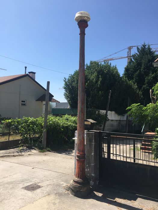 Vendo dois candeiros com respectivos blogos originais