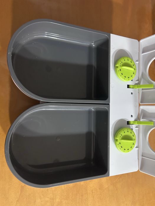 Dispensador de comida para cães e gatos