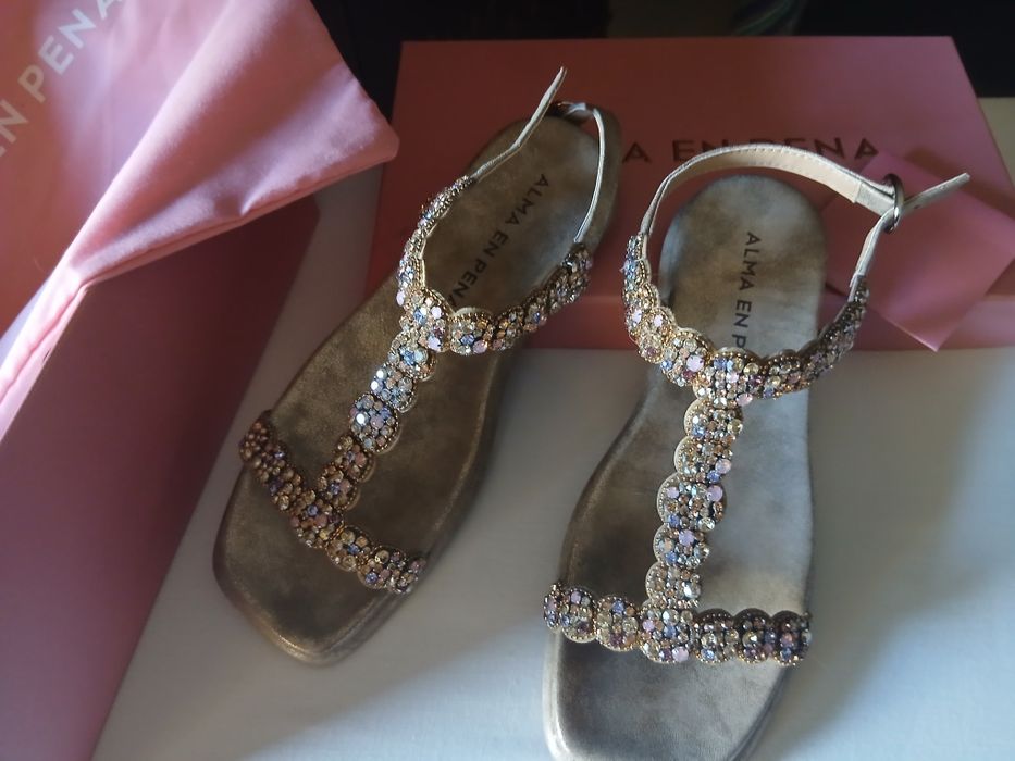 Sandalias novas, nunca usadas